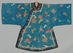 Pipa-shaped collar in Han woman ao (jacket), Qing dynasty